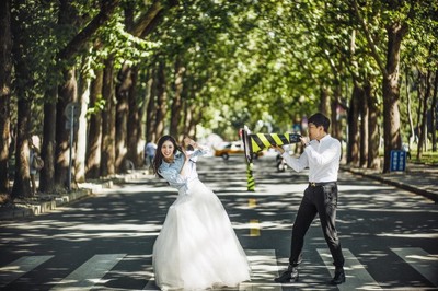 婚纱照价格指南 五六千贵吗？正常价位与住宿服务解析